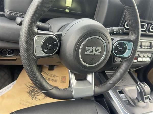 212 T01 2024款 2.0T 机械师