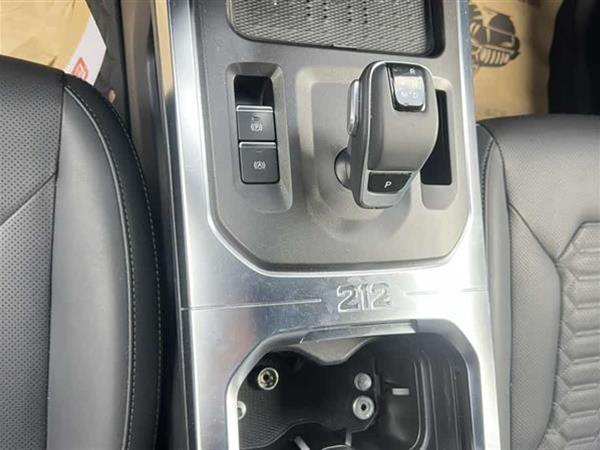 212 T01 2024款 2.0T 机械师