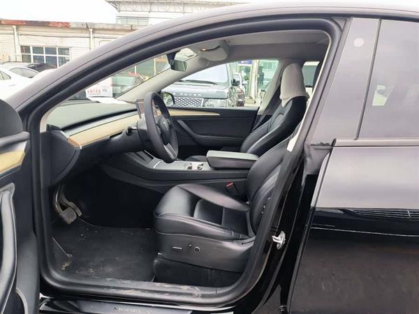 Model Y 2022款 改款 长续航全轮驱动版