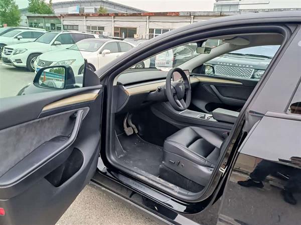 Model Y 2022款 改款 长续航全轮驱动版
