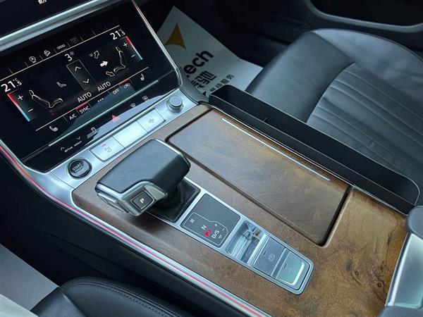 奥迪A6(进口) 2021款 allroad quattro 探索家 55 TFSI 尊享越野型