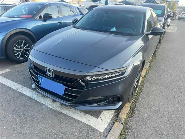 雅阁 2022款 锐·混动 2.0L 幻夜·锐智版
