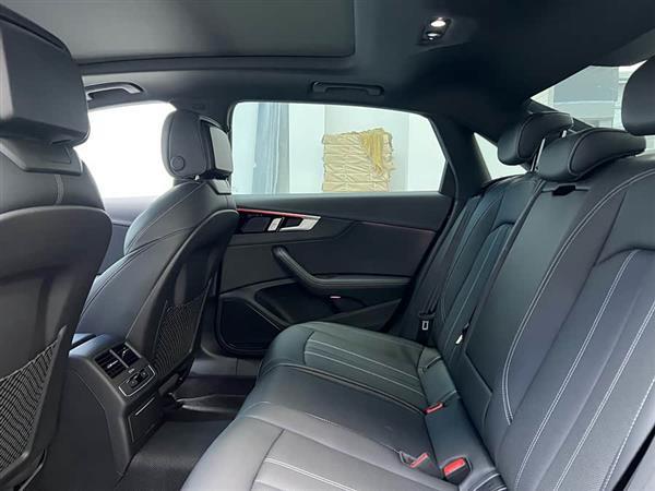 奥迪A4L 2024款 40 TFSI 豪华动感型