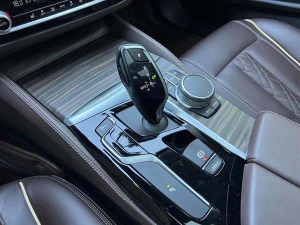 宝马5系 2020款 530Li 领先型 豪华套装