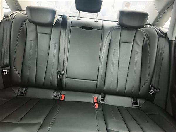 奥迪A4L 2019款 40 TFSI 运动型 国VI
