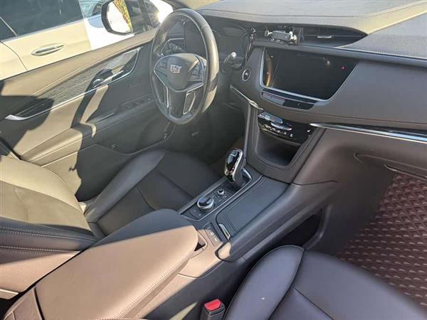 凯迪拉克XT5 2022款 2.0T 四驱豪华型