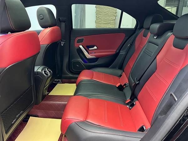 奔驰A级AMG 2023款 AMG A 35 L 4MATIC
