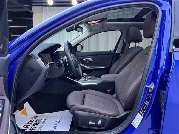 宝马3系 2020款 330Li xDrive M运动曜夜套装