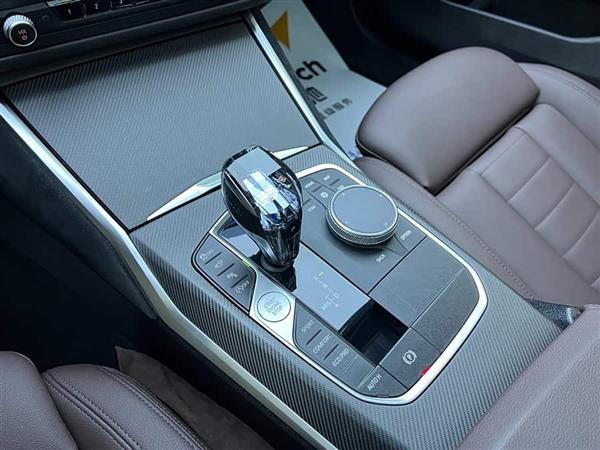 宝马3系 2020款 330Li xDrive M运动曜夜套装