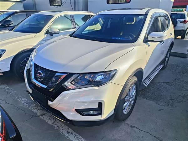 奇骏 2017款 2.0L CVT舒适版 2WD