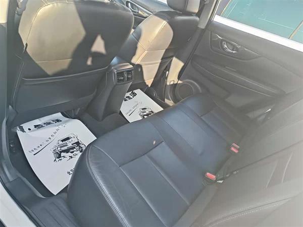 奇骏 2017款 2.0L CVT舒适版 2WD