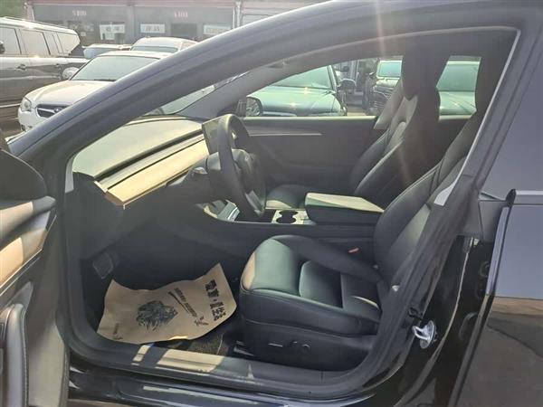 Model 3 2022款 后轮驱动版