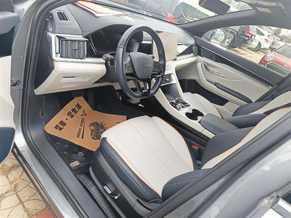 宋PLUS新能源 2023款 冠军版 EV 520KM 豪华型