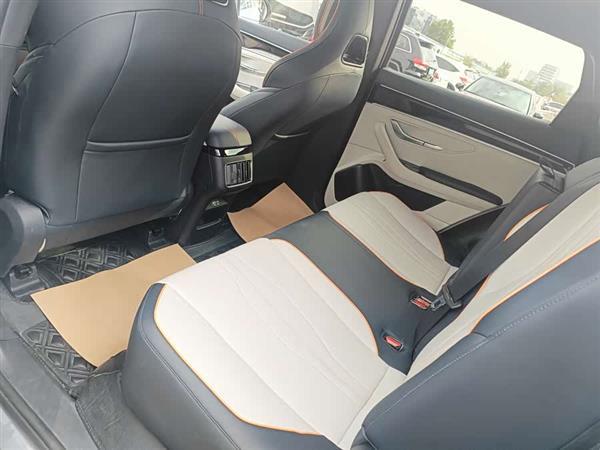 宋PLUS新能源 2023款 冠军版 EV 520KM 豪华型