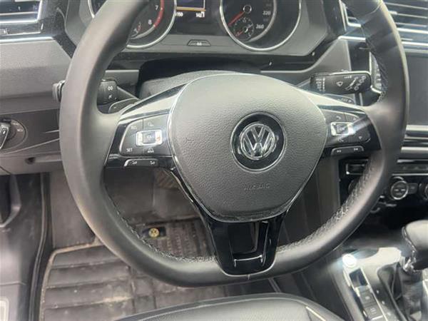途观L 2018款 改款 380TSI 自动四驱尊崇旗舰版