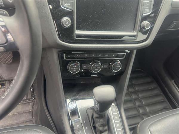 途观L 2018款 改款 380TSI 自动四驱尊崇旗舰版