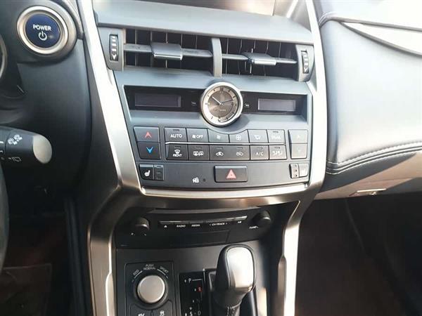 雷克萨斯NX 2015款 300h 全驱 锋致版