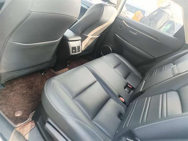 雷克萨斯NX 2015款 300h 全驱 锋致版