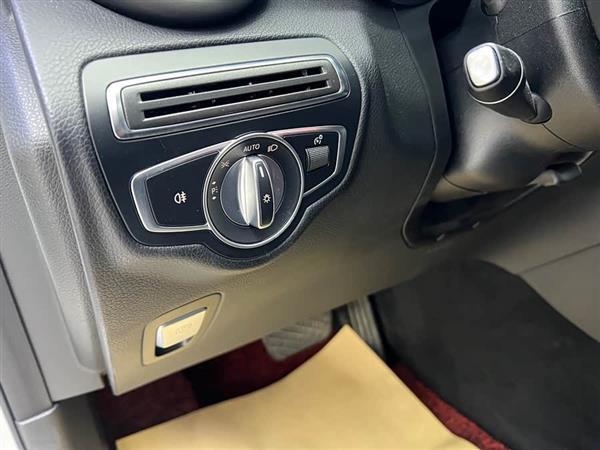 奔驰GLC 2018款 GLC 260 4MATIC 动感型