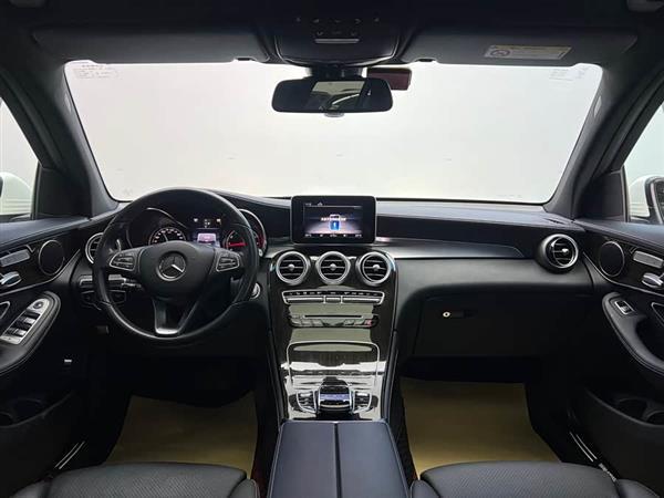 奔驰GLC 2018款 GLC 260 4MATIC 动感型
