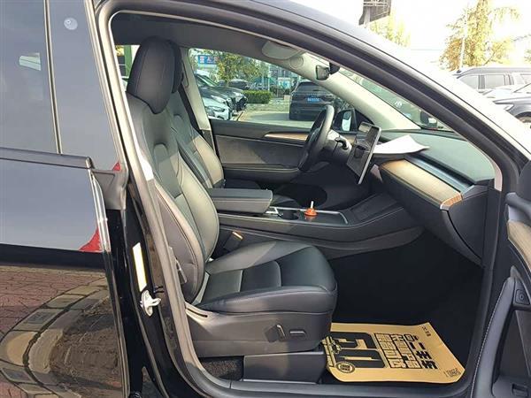 Model Y 2022款 长续航全轮驱动版