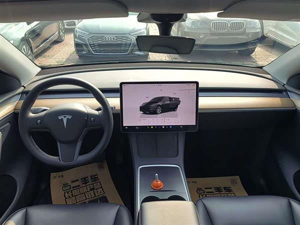 Model Y 2022款 长续航全轮驱动版