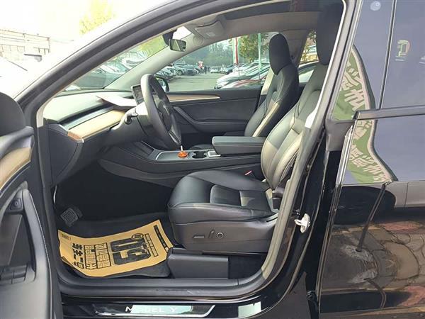 Model Y 2022款 长续航全轮驱动版