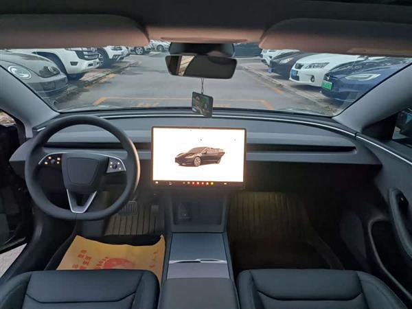 Model 3 2025款 后轮驱动版