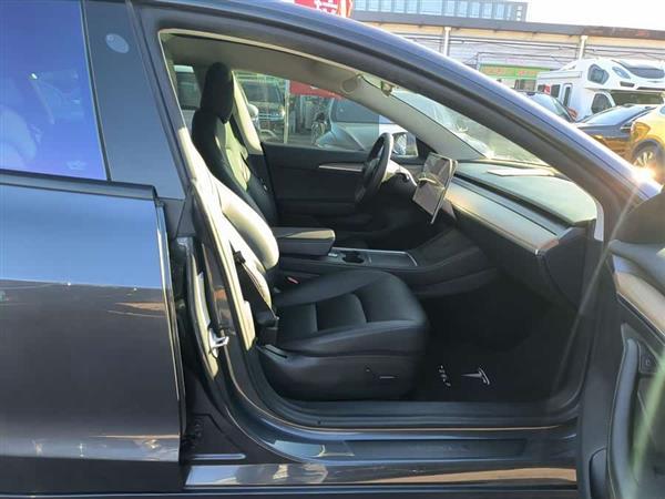 Model 3 2021款 改款 标准续航后驱升级版 3D1