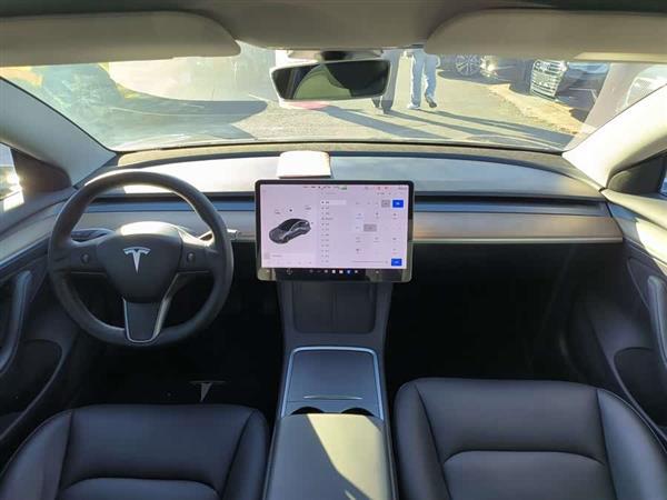 Model 3 2021款 改款 标准续航后驱升级版 3D1
