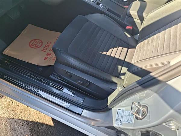 迈腾 2018款 330TSI DSG 豪华型