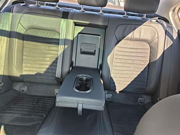 迈腾 2018款 330TSI DSG 豪华型