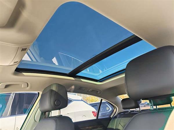 迈腾 2018款 330TSI DSG 豪华型