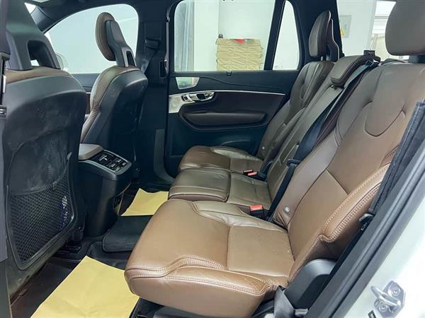 沃尔沃XC90 2021款 B6 智雅豪华版 7座