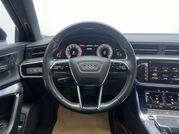 奥迪A6L 2021款 40 TFSI 豪华动感型