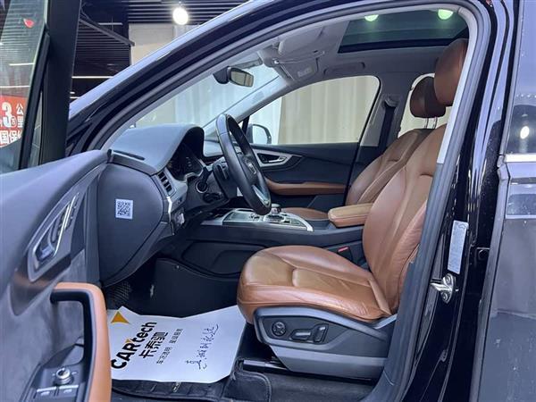 奥迪Q7 2018款 40 TFSI 舒适型