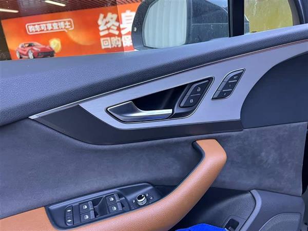 奥迪Q7 2018款 40 TFSI 舒适型