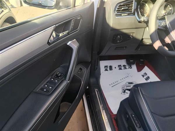 途观L 2017款 380TSI 自动四驱至尊旗舰版