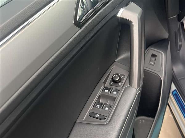 途观L 2019款 330TSI 自动两驱智动豪华版 国VI