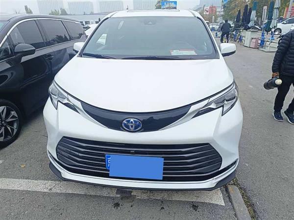 赛那SIENNA 2024款 2.5L混动 尊贵版