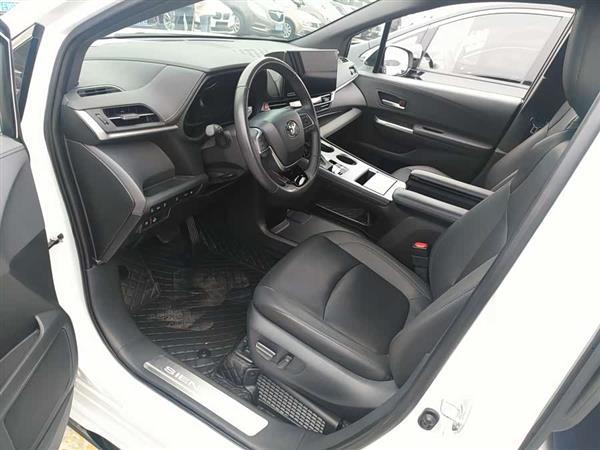 赛那SIENNA 2024款 2.5L混动 尊贵版
