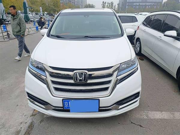 艾力绅 2019款 2.0L 混动豪华版