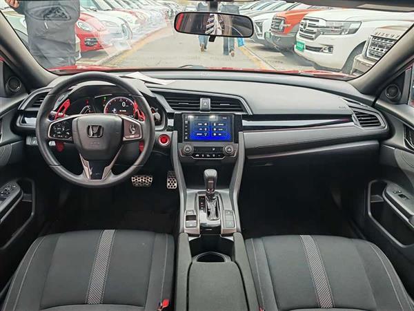 思域 2021款 HATCHBACK 220TURBO CVT潮酷控
