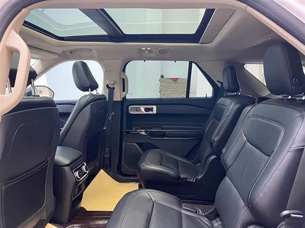探险者 2020款 EcoBoost 285 四驱钛金版 6座