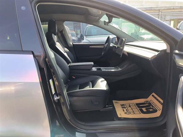 Model Y 2021款 标准续航后驱版
