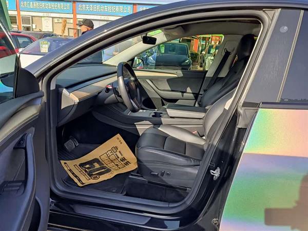 Model Y 2021款 标准续航后驱版