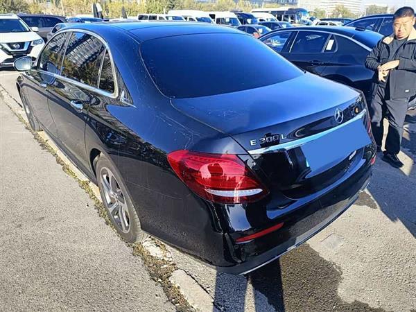 奔驰E级 2016款 E 300 L 运动豪华型