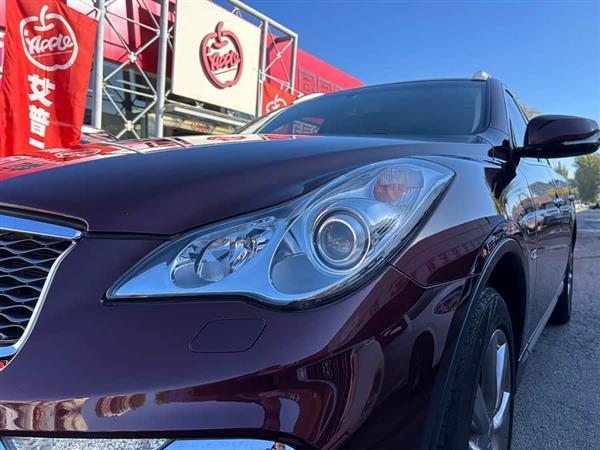 英菲尼迪QX50 2015款 2.5L 舒适版