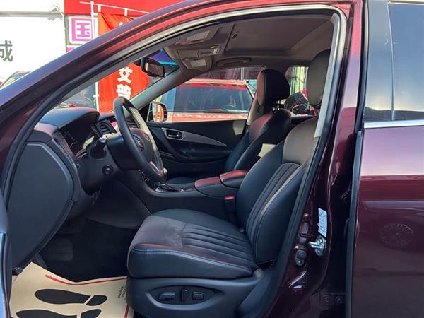 英菲尼迪QX50 2015款 2.5L 舒适版