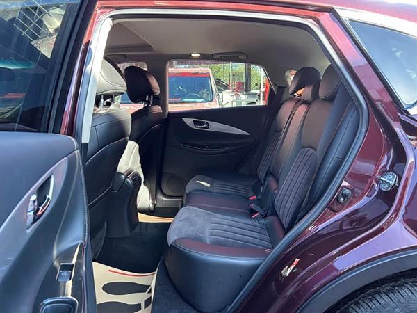 英菲尼迪QX50 2015款 2.5L 舒适版